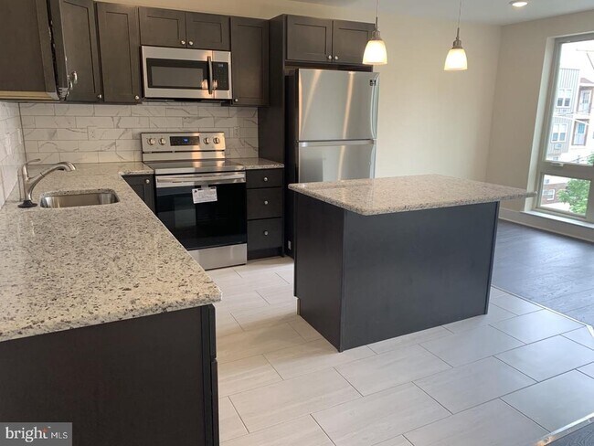 Building Photo - 1848 N 19th St