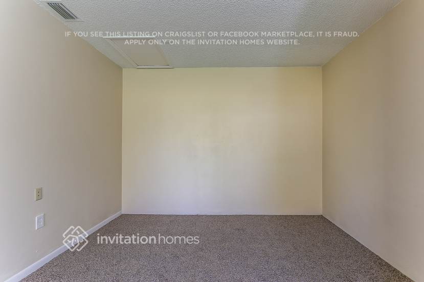 Building Photo - 4131 Ixora Ct S