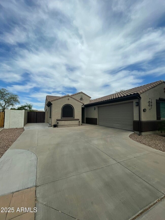 Building Photo - 3810 S Star Canyon Dr