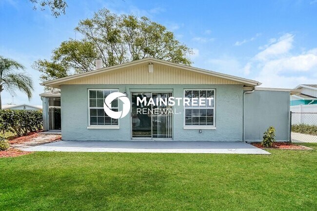 Building Photo - 3 Bedroom Pet-Friendly Home in HOLIDAY, FL with Main Street Renewal