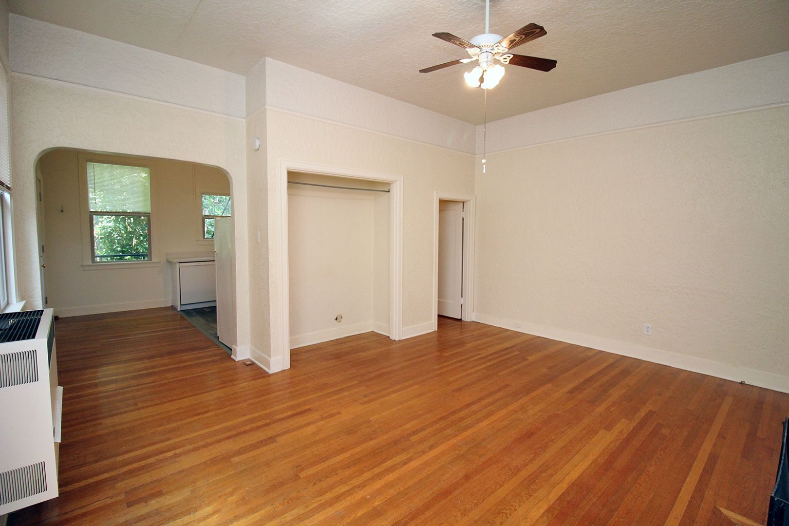 Building Photo - 2354-2362 SW Cactus Dr