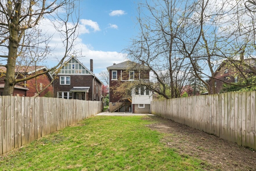 Building Photo - 3459 Beechwood Blvd