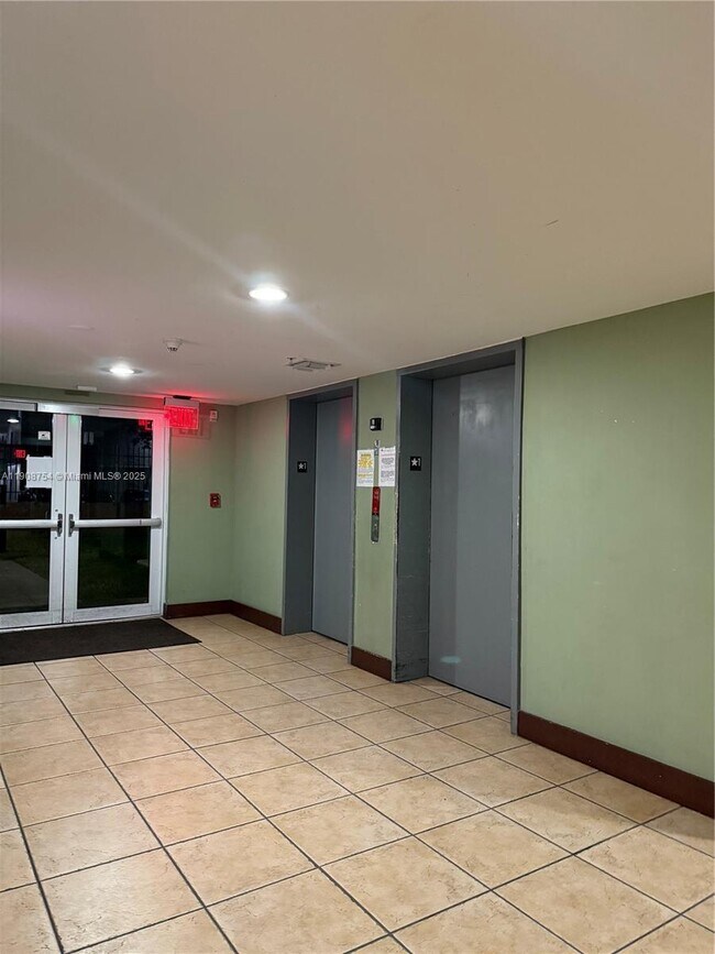 Building Photo - 11060 SW 196th St