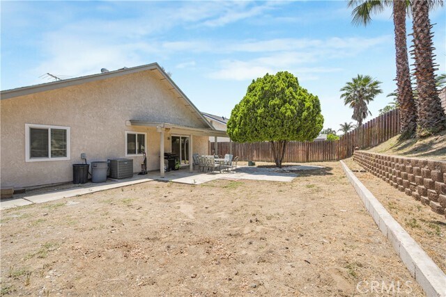 Building Photo - 3395 Hadley Dr