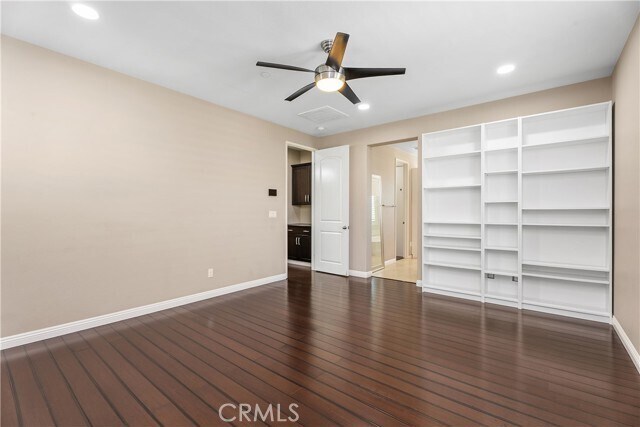 Building Photo - 135 Sparrow