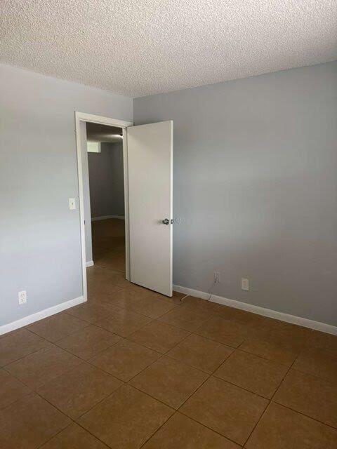Building Photo - 4839 Arjaro Dr