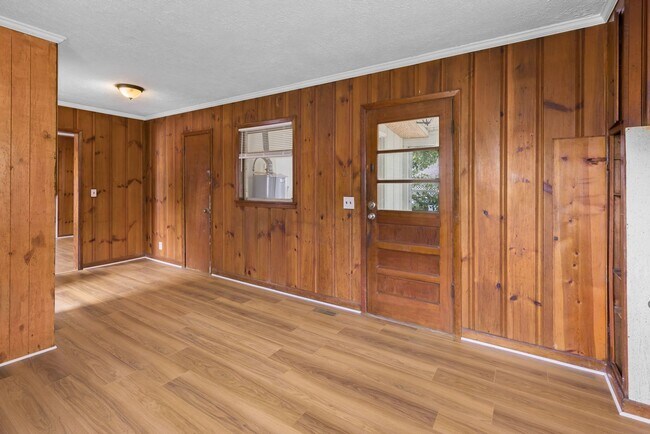 Building Photo - Freshly Updated 3BR Home in Opelika – Clean, Bright, Move-In Ready