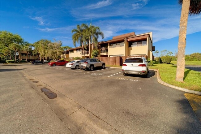 Building Photo - 890 N Village Dr