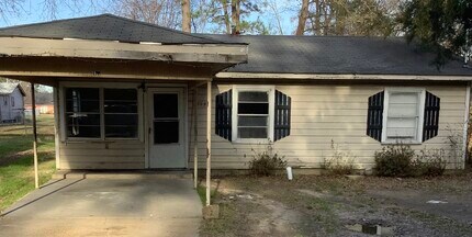 Building Photo - 1009 S 10th St