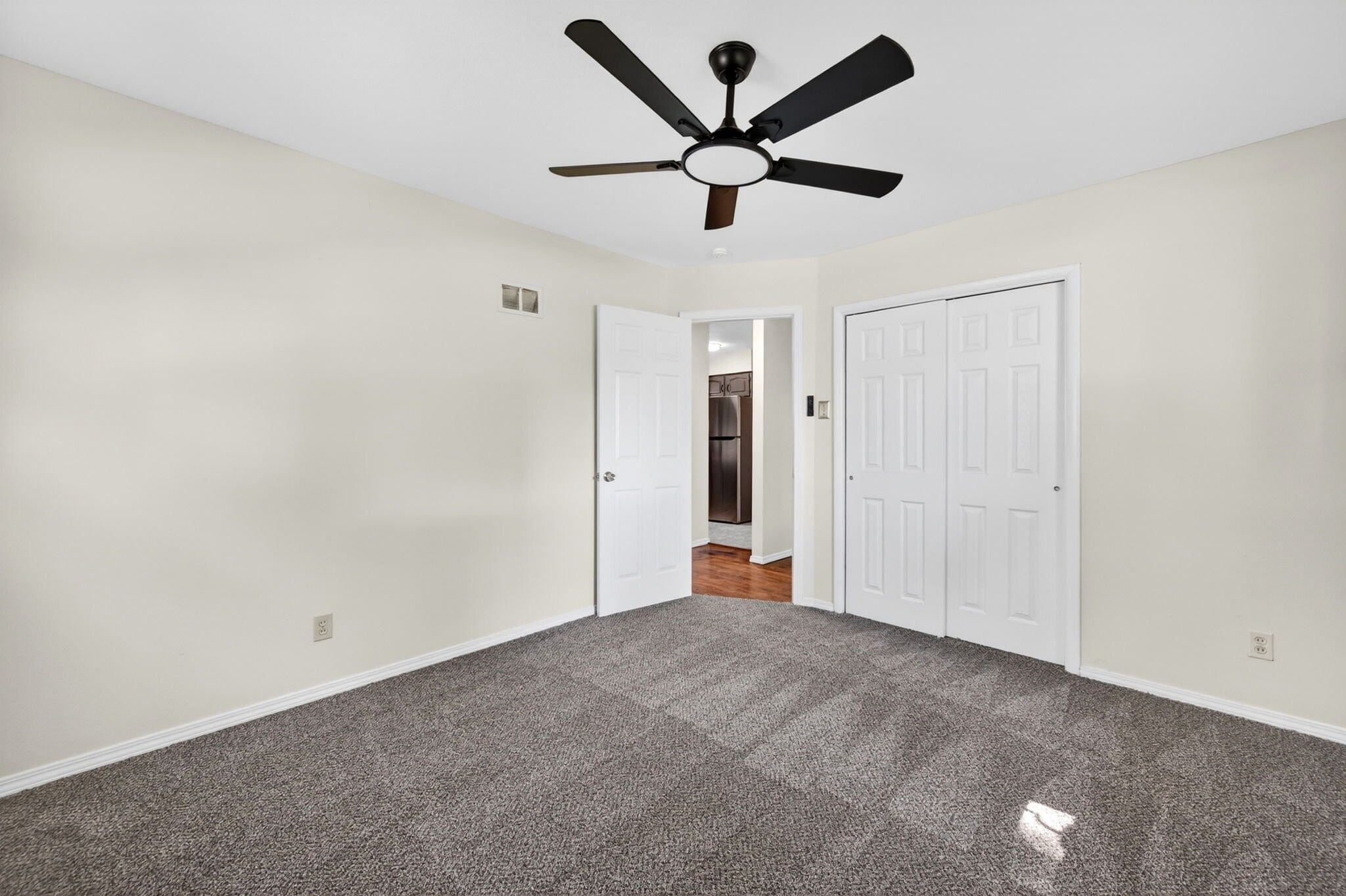 Building Photo - 3945 Crosby Dr