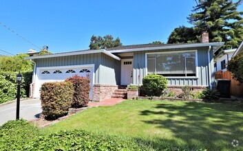 Building Photo - Beautifully Remodeled 3 Bed/2 Bath House i...