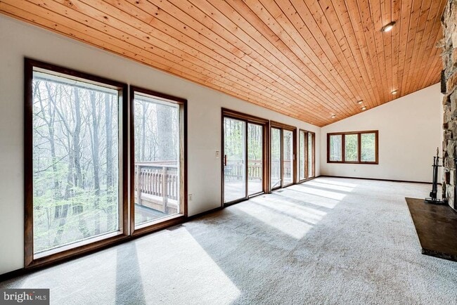Building Photo - 1328 Potomac School Rd