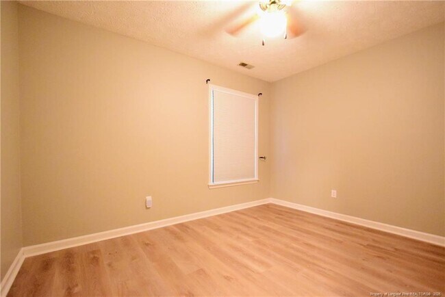 Building Photo - 213 Lofton Dr