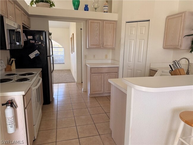 Building Photo - 3737 SW 12th Pl