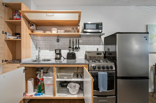 Building Photo - 47 25th St NW