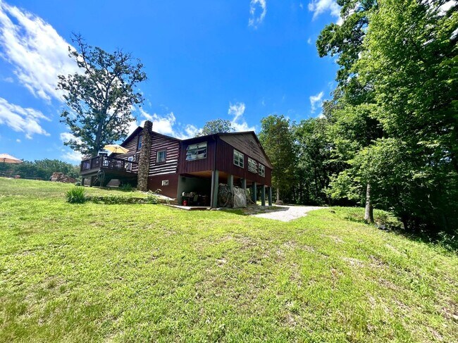 Building Photo - 8980 State Rd Ww