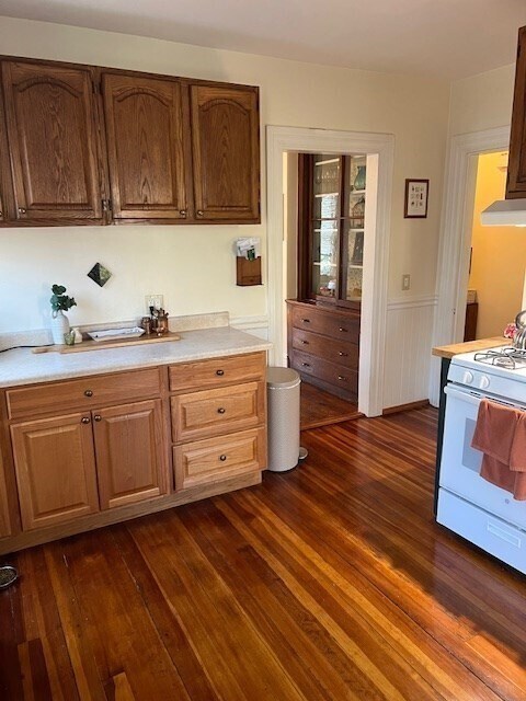 Building Photo - 36 Willow St