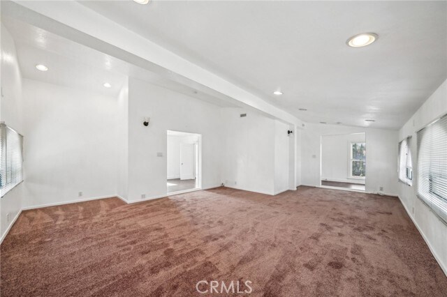 Building Photo - 3098 N Arrowhead Ave