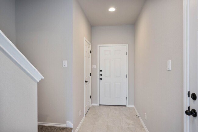 Building Photo - 8619 Valentina Wy