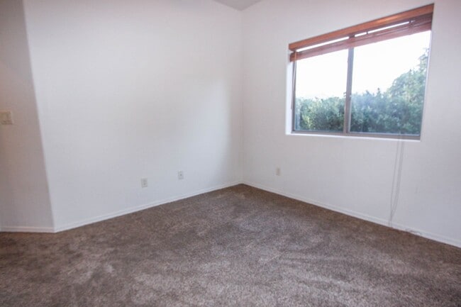 Building Photo - Granville Amenities