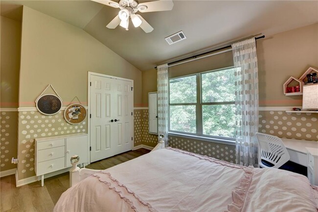 Building Photo - 11034 Estates Cir