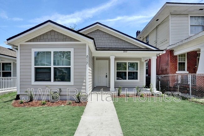 Primary Photo - 2117 Moncrief Rd