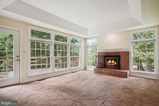 Building Photo - 18862 Crossroads Ct