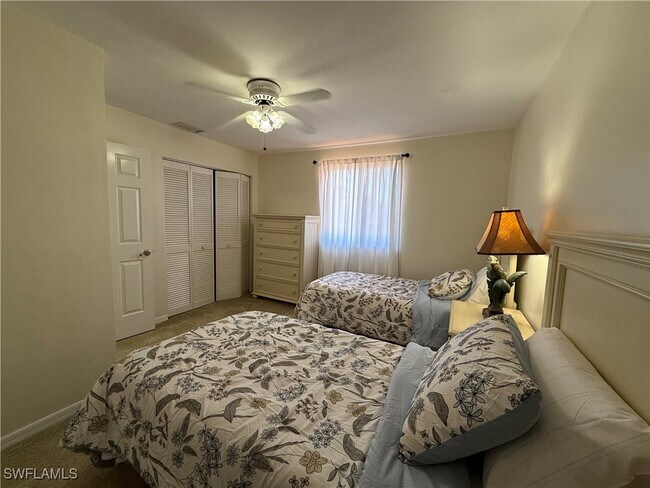 Building Photo - 27791 Hacienda E Blvd