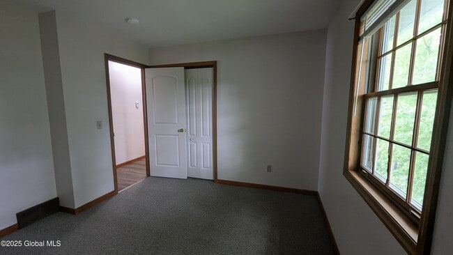 Building Photo - 821 Salina St