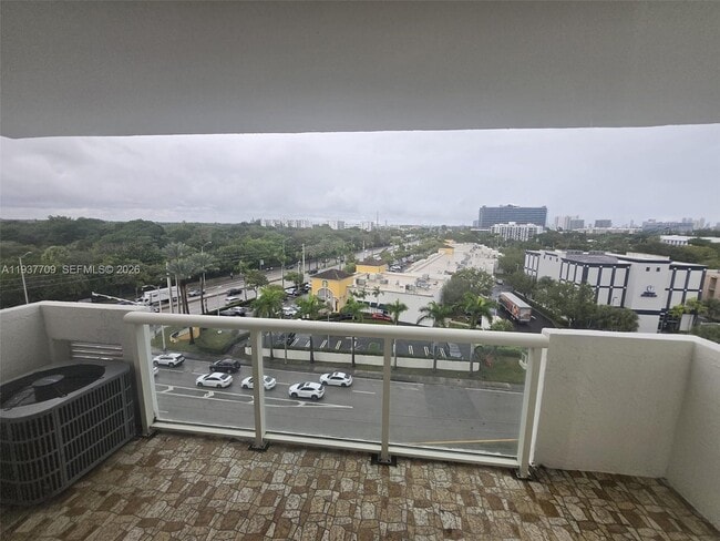 Building Photo - 13499 Biscayne Blvd