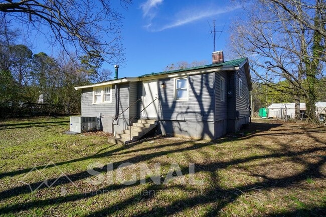 Building Photo - 7837 Churchill Dr