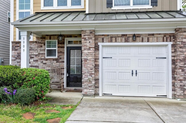 Building Photo - 3909 Yates Mill Trail