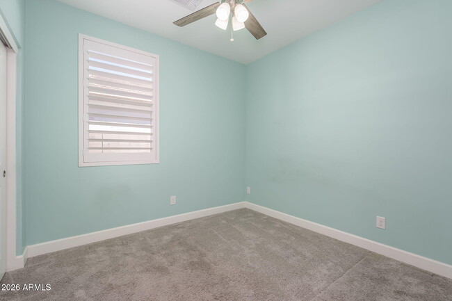 Building Photo - 542 E Bamboo Ln