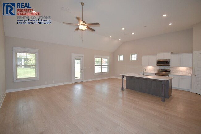 Building Photo - 2432 Fig Dr