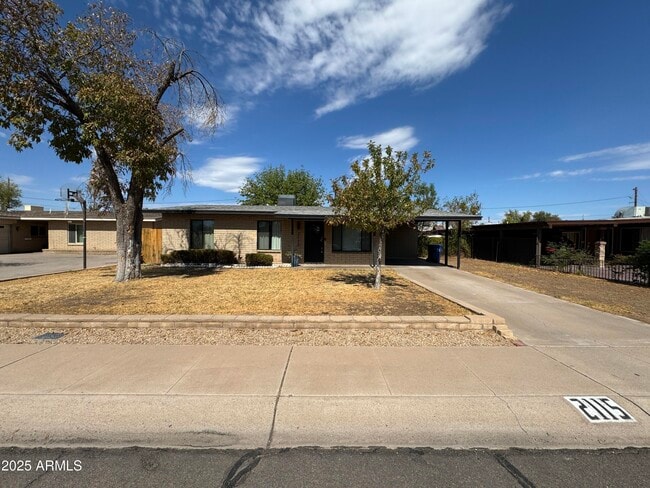 Primary Photo - 2115 S Stanley Pl