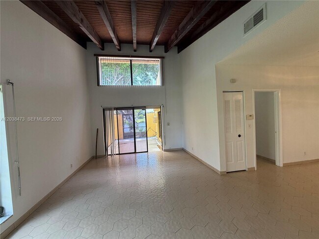 Building Photo - 1540 NW 93rd Ave