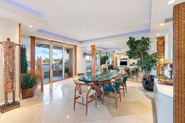 Building Photo - 209 N Birch Rd