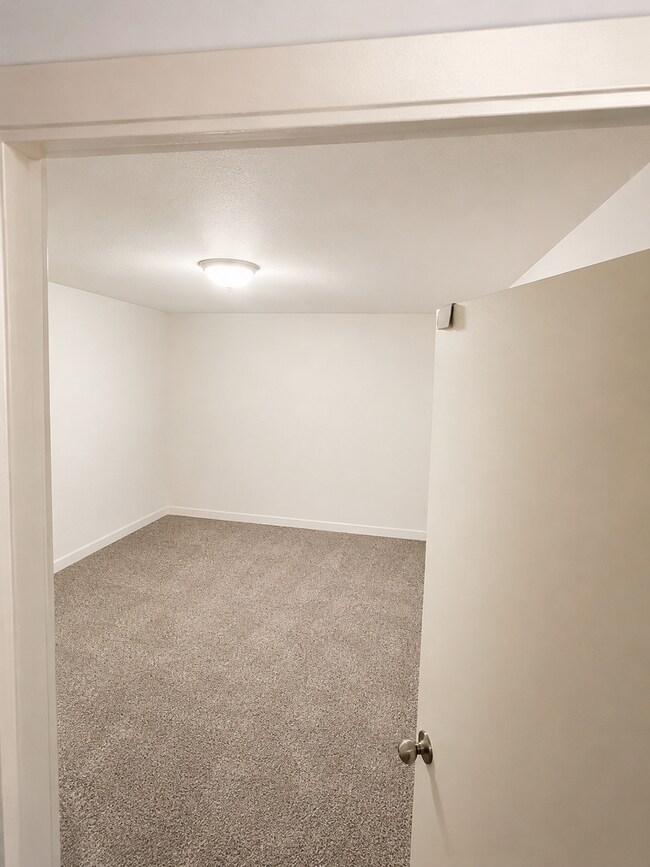 Building Photo - 1308 Chips Dr