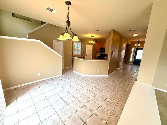 Building Photo - 842 Windhurst