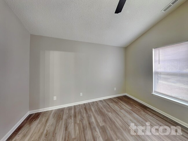 Building Photo - 3052 Westwinds Ct