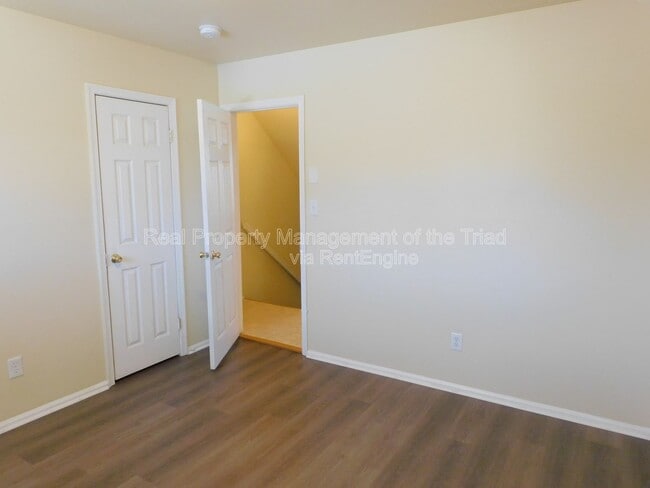 Building Photo - 4216 Parker St