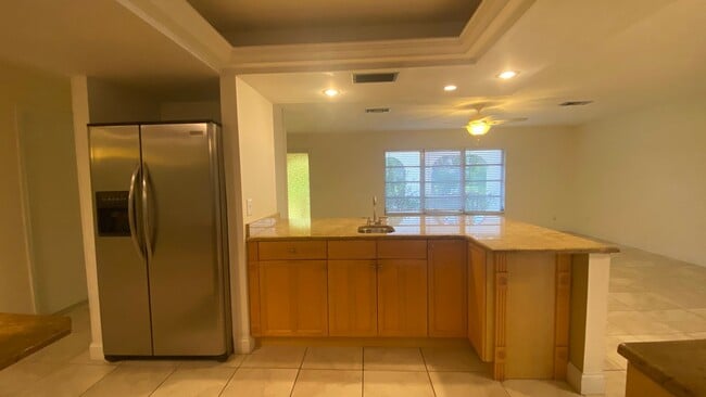 Building Photo - Private Siesta Key Retreat Minutes from World-Famous Beach