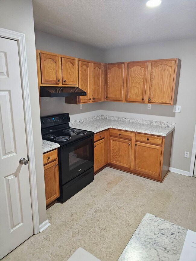 Building Photo - 1737 Moses Ave