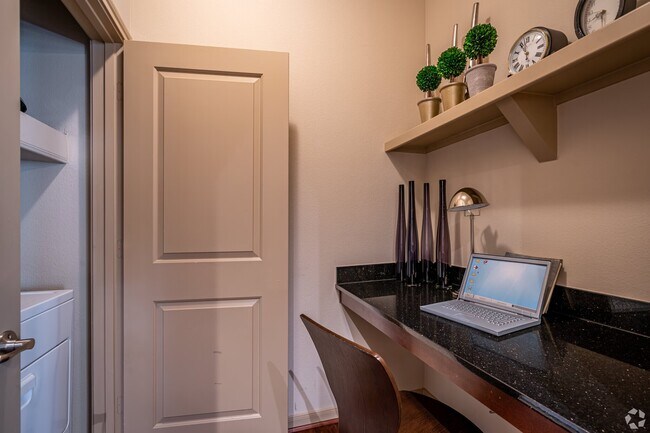 Building Photo - Spacious Living + Special Offers Available!
