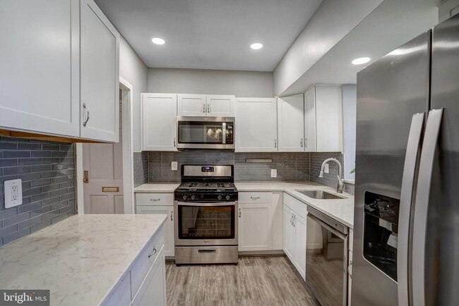 Building Photo - 3239 Gunston Rd