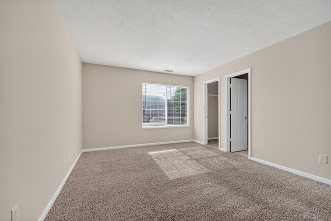 Building Photo - Light-Filled Fishers Home with Fenced Yard