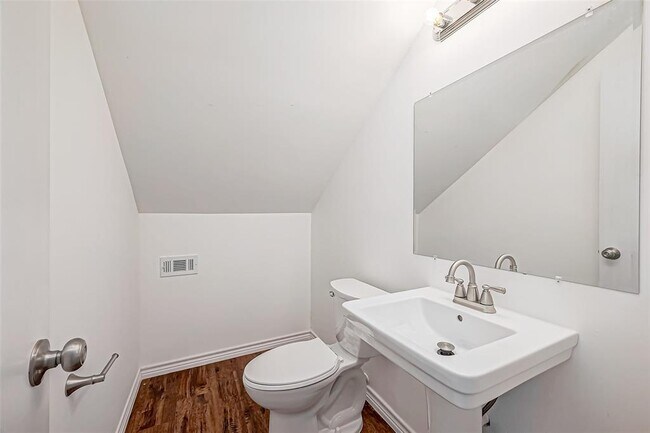 Building Photo - 15030 St Cloud Dr