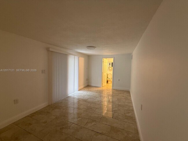 Building Photo - 2650 SW 13th Ave