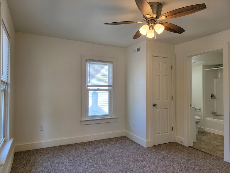 Building Photo - 209 Leaman St