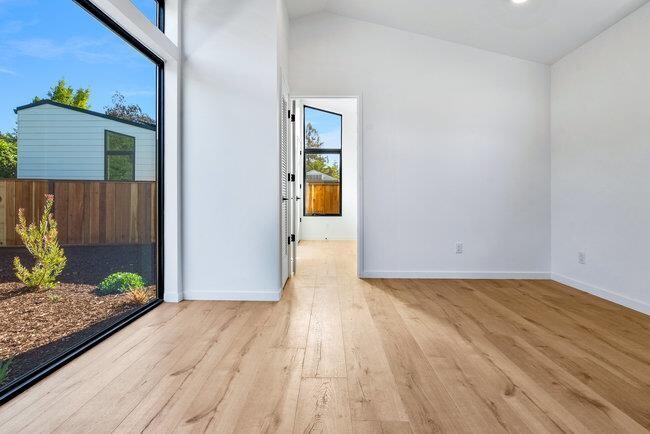 Building Photo - 1570 7th Ave